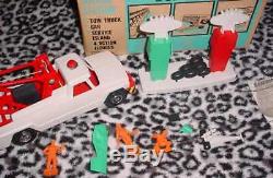 1964 Deluxe Reading Topper Service Gas Station Near Minty Boxed Missing Car