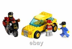 BRAND NEW Lego City 7993 Service Station Town Gas Station Motorcycle Octan Red