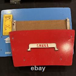 Vintage 1969 Fold Up SHELL SERVICE STATION Gas Station Toy withBox as pictures
