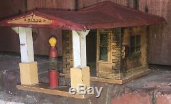 Vintage Gibbs Toy Gas Service Station USA Tin Litho & Wood Nice! Rare