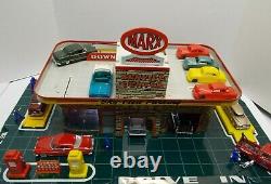 Vintage MARX Tin Litho Service/Gas Station with1 Service Bay & Roof Parkingca 50s