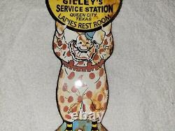 Vintage Magnolia Gas Oil Porcelain Sign Gilley's Service Station Queen City TX