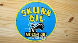 Vintage Skunk Motor Oil Porcelain Sign Gas Pump Plate Rare Service Station Rare