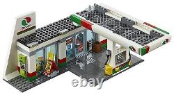 Lego 60132 Station De Service Ville Pompes À Essence Remorque Kiosque De Camion Ascenseur Laver La Voiture Nouveau