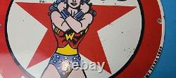 Panneau de Pompe de Station-service Vintage Texaco en Porcelaine avec l'Effigie de Wonder Woman