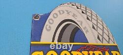 Panneau de pompe de station-service d'aviation en porcelaine Vintage Goodyear Tires Gaz et Huile 12