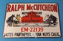 Panneau de station-service en porcelaine Vintage Ralph Mccutcheon représentant un cheval de bétail