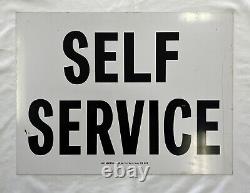 Panneau en métal peint double face d'une station-service en libre-service vintage