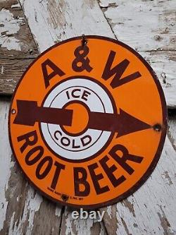Panneau en porcelaine de la marque Vintage A&W Root Beer - Boisson gazeuse pour station-service, diner et service.