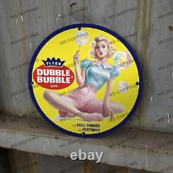 Plaque en porcelaine Bubble Yum de 8 pouces avec fille pin-up pour la station-service d'huile et de gaz.
