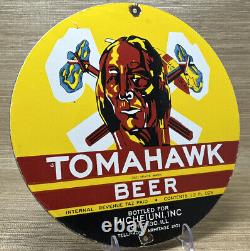 Plaque en porcelaine de la bière Tomahawk vintage pour station-service, pompe à essence, huile moteur, service de brasserie.