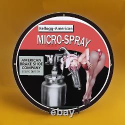 Plaque signalétique en porcelaine vintage de la station-service de pompe à essence Mocro Spray Auto