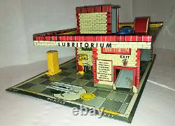 Rare 1949 T. Cohn Gas Station Tin Litho Toy Playset Avec Accessoires
