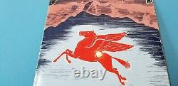 Signe Vintage De Pompe À Huile De Pegasus De Pegasus D’essence D’essence De Mobil