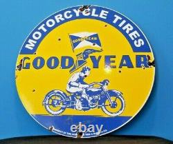 Signe Vintage De Pompe De Station D’essence De Moto En Porcelaine De Goodyear De Moto