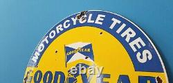 Signe Vintage De Pompe De Station D’essence De Moto En Porcelaine De Goodyear De Moto