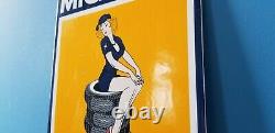 Signe Vintage De Station D’service De Mécanicien Automatique De Gaz De Gaz De Michelin Tires Bibendum